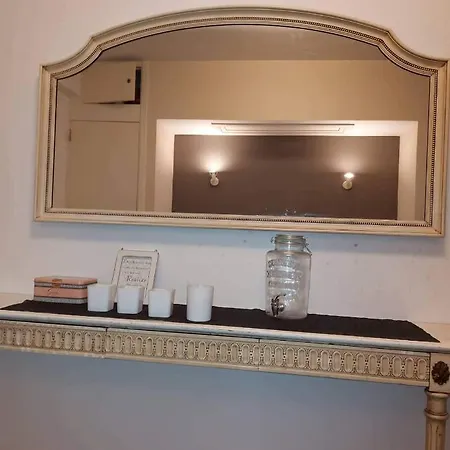 Privat bolig Room By The Beach